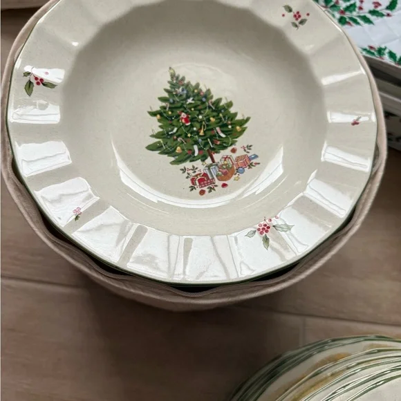 Full set Service for 12 Retired Studio Nova Christmas Dinnerware NWOT - Picture 13 of 13